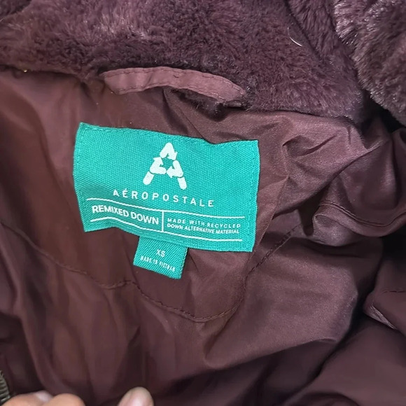 Aeropostale Deep Wine Colored Puffer Jacket - Picture 6 of 10
